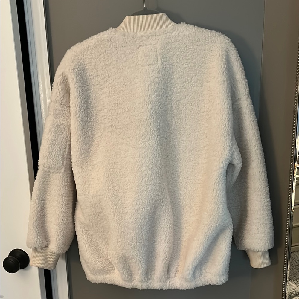 Abercrombie & Fitch Cream Sherpa Bomber Jacket - Picture 7 of 7